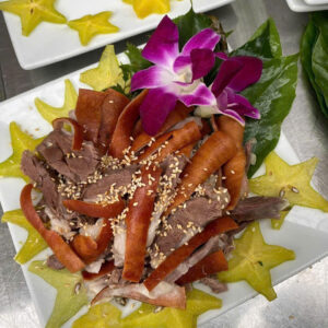 hình ảnh đĩa thịt dê quay