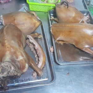 hình ảnh dê ủ trấu nguyên con